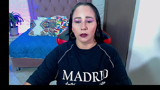 Snapshot of ashleylove_prg chatting on 03.23.25 ashleylove prg online show from 03.23.25