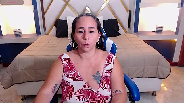 Snapshot of ashleylove_prg chatting on 11.29.25 ashleylove prg online show from 11.29.25