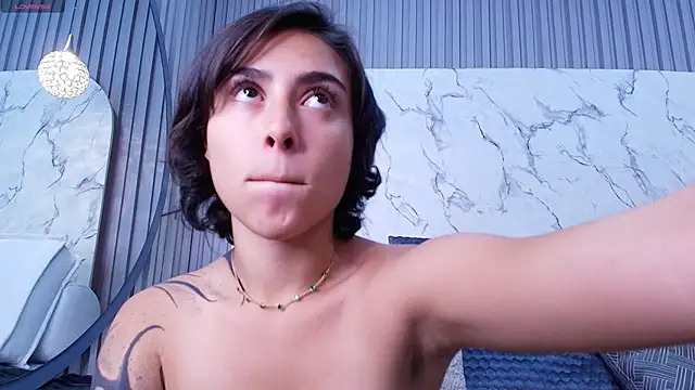 Franchesca De Luca online show from 01.29.25