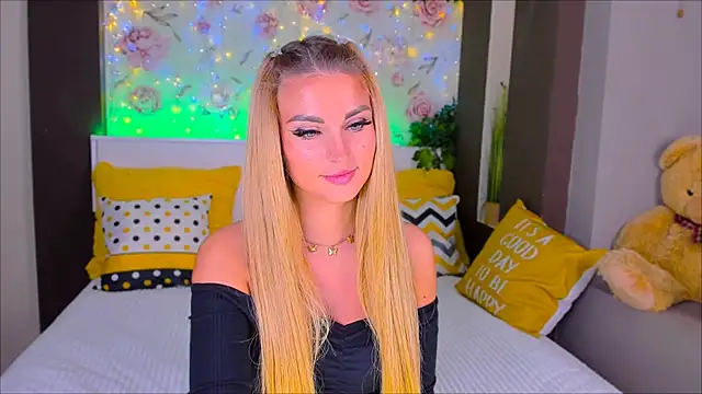  UrLexxly online show from 02.10.25