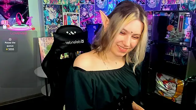 Snapshot of Bonni_Meiz chatting on 03.04.25 Bonni Meiz online show from 03.04.25