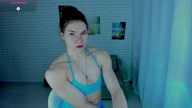 Snapshot of Lisa_Ray chatting on 03.12.26 Lisa Ray online show from 03.12.26
