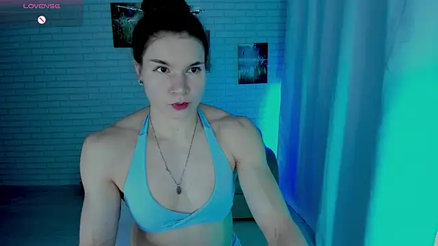 Snapshot of Lisa_Ray chatting on 06.27.26 Lisa Ray online show from 06.27.26