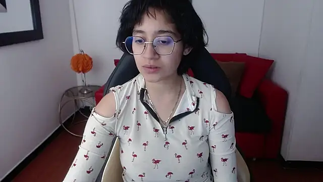 Lili Gomez  online show from 02.01.25