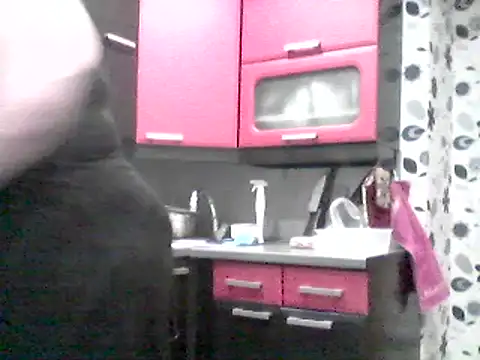 Lisa Suzie online show from 02.14.25