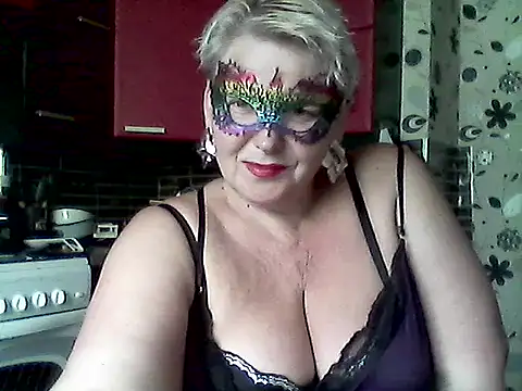 Snapshot of Lisa_Suzie chatting on 05.22.26 Lisa Suzie online show from 05.22.26