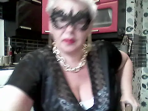 Snapshot of Lisa_Suzie chatting on 05.29.26 Lisa Suzie online show from 05.29.26