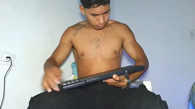 maximo vega newv online show from 04.04.26