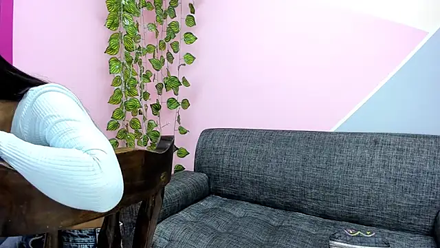 dakota-bright01 online show from 02.17.25