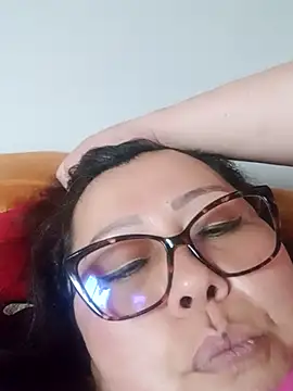 Darly Gomez online show from 02.17.25