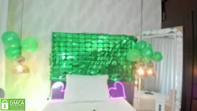 SHARONN     online show from 03.18.25