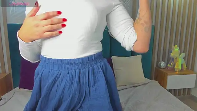 BeatriceReeves online show from 09.20.25