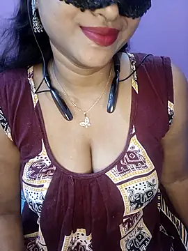 Sexy Mona Bhabhi online show from 10.16.25