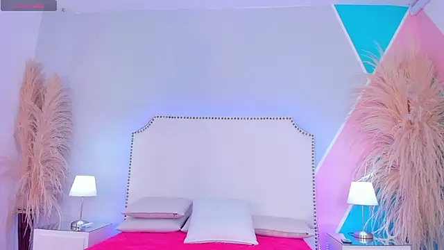 aggy castel online show from 03.17.26