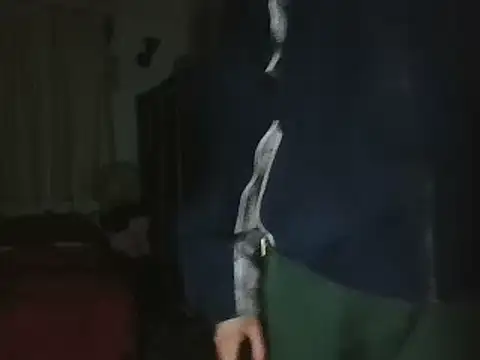 Snapshot of Khaizer01 chatting on 12.20.24 Khaizer01 online show from 12.20.24