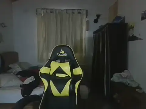 Snapshot of Khaizer01 chatting on 02.02.25 Khaizer01 online show from 02.02.25