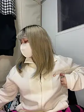 Snapshot of YUNA-yuna chatting on 01.15.25 YUNA-yuna online show from 01.15.25