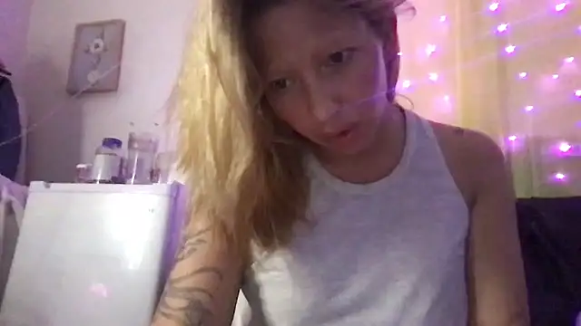 Snapshot of megansweetfromthevalley chatting on 07.18.26 megansweetfromthevalley online show from 07.18.26