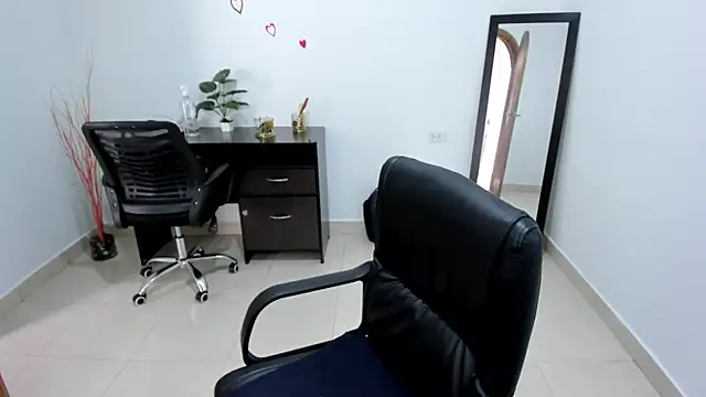 Adele Sweett online show from 02.17.25