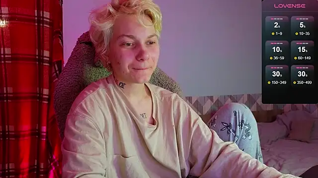 esajukyy online show from 03.09.25