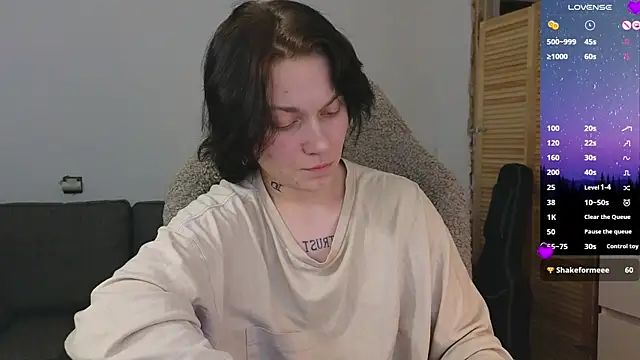 Snapshot of esajukyy chatting on 04.20.26 esajukyy online show from 04.20.26