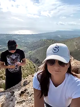 Snapshot of Samira-Summer chatting on 11.15.25 Samira-Summer online show from 11.15.25