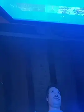 Snapshot of zenzero87 chatting on 10.28.25 zenzero87 online show from 10.28.25