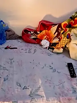 Snapshot of ShadiaStar chatting on 02.02.25 ShadiaStar online show from 02.02.25