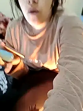 Snapshot of ShadiaStar chatting on 02.05.25 ShadiaStar online show from 02.05.25