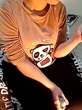 Snapshot of ShadiaStar chatting on 02.06.25 ShadiaStar online show from 02.06.25