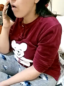 Snapshot of ShadiaStar chatting on 02.24.25 ShadiaStar online show from 02.24.25