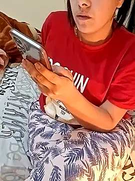 Snapshot of ShadiaStar chatting on 02.27.25 ShadiaStar online show from 02.27.25