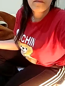 Snapshot of ShadiaStar chatting on 02.28.25 ShadiaStar online show from 02.28.25