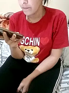 Snapshot of ShadiaStar chatting on 02.28.25 ShadiaStar online show from 02.28.25