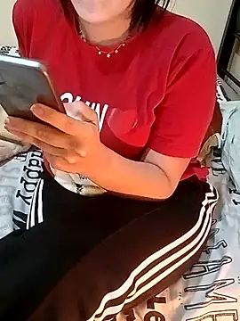 Snapshot of ShadiaStar chatting on 02.28.25 ShadiaStar online show from 02.28.25