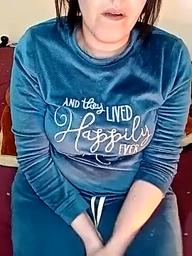 Snapshot of ShadiaStar chatting on 03.08.25 ShadiaStar online show from 03.08.25