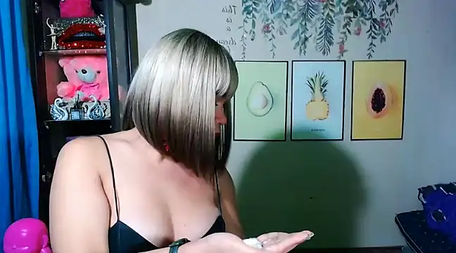 Snapshot of MS_SexCumEducation_TS chatting on 02.27.25 MS SexCumEducation TS online show from 02.27.25