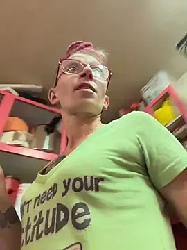 Stonermama666420 online show from 04.18.26