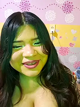 Snapshot of CANELA_9911 chatting on 09.18.25 CANELA 9911 online show from 09.18.25