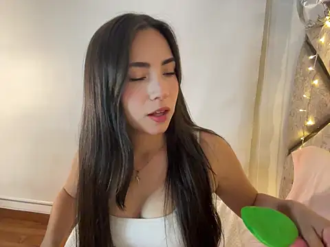 Snapshot of Melody_04 chatting on 03.22.26 Melody 04 online show from 03.22.26