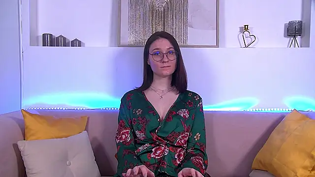 VictoriaArdern online show from 01.23.25