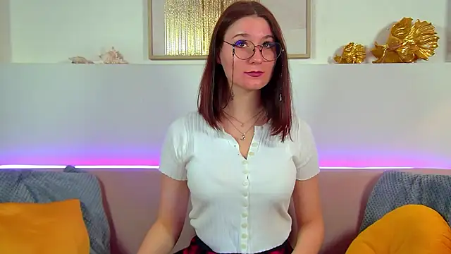 VictoriaArdern online show from 09.28.25