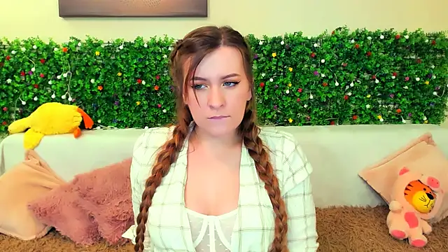 liya gorgeous online show from 12.22.24