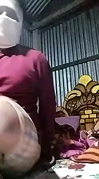 Snapshot of ascuple chatting on 12.13.24 ascuple online show from 12.13.24