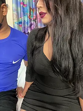 Snapshot of ascuple chatting on 11.04.25 ascuple online show from 11.04.25