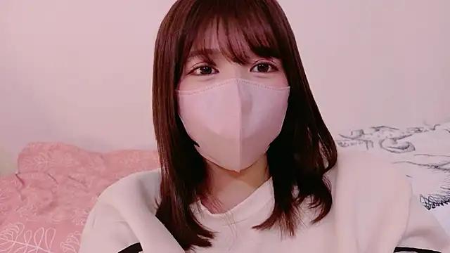 Snapshot of Runarunapi chatting on 11.30.25 Runarunapi online show from 11.30.25