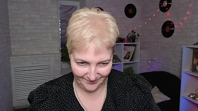 Sandra Snow online show from 12.29.24