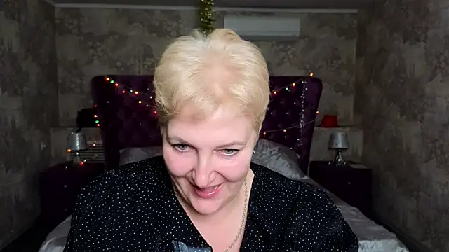 Sandra Snow online show from 01.17.25