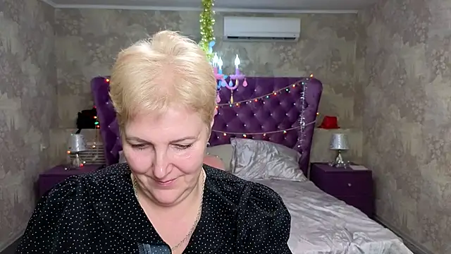 Sandra Snow online show from 01.17.25
