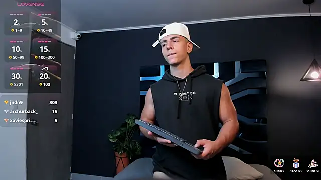 Flynn Riider online show from 03.10.25